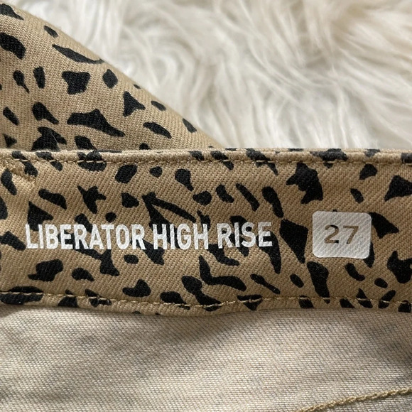 VOLCOM LIBERATOR HIGH RISE JEANS - ANIMAL PRINT SIZE 27 - Picture 11 of 15